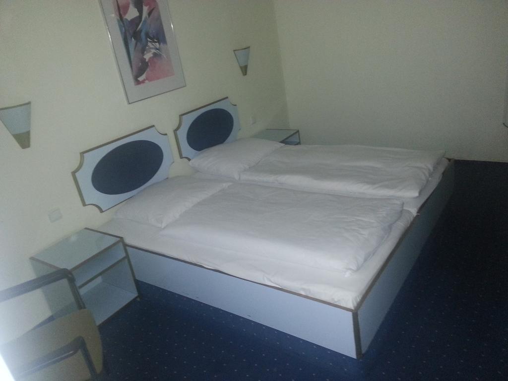 Hotelgarni Frankfurt Frankfurt nad Mohanem Pokoj fotografie