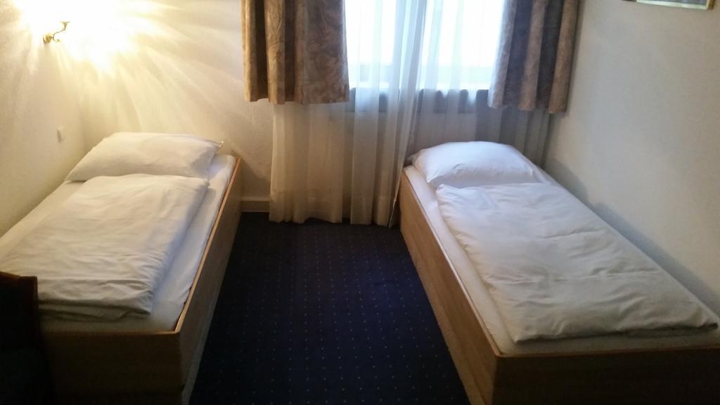 Hotelgarni Frankfurt Frankfurt nad Mohanem Pokoj fotografie